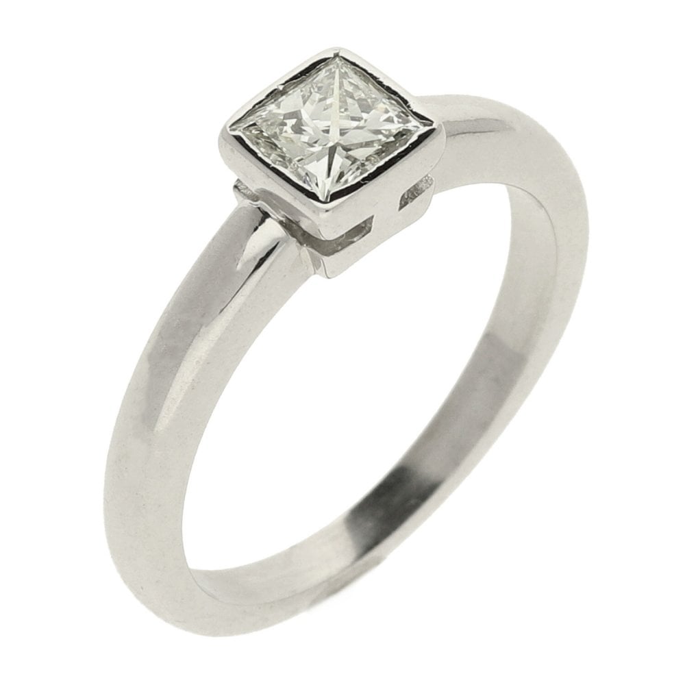 Ladies 18ct White Gold Diamond Engagement Ring - Size L