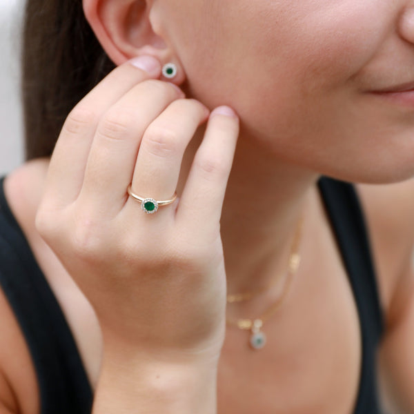 Ladies 18ct Yellow Gold Diamond & Emerald Stud Earrings