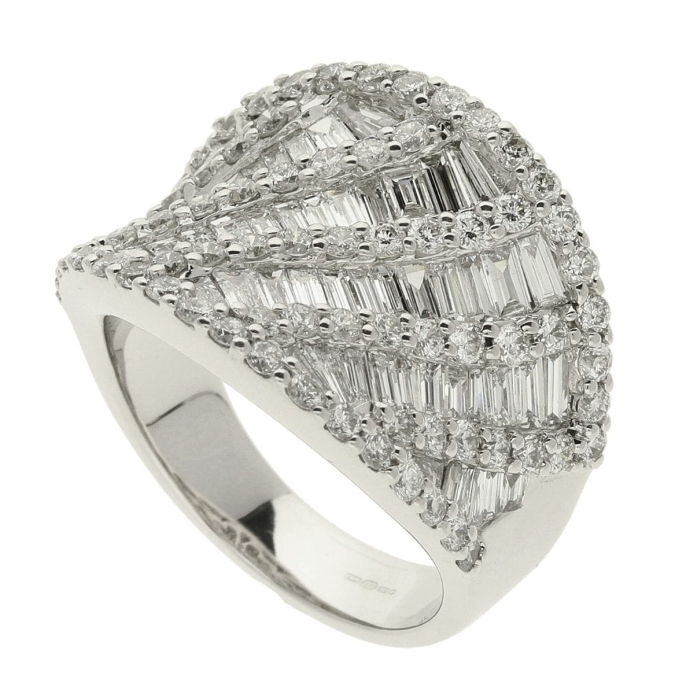 18ct White Gold Saddle Diamond Cluster Ring - 2.85ct