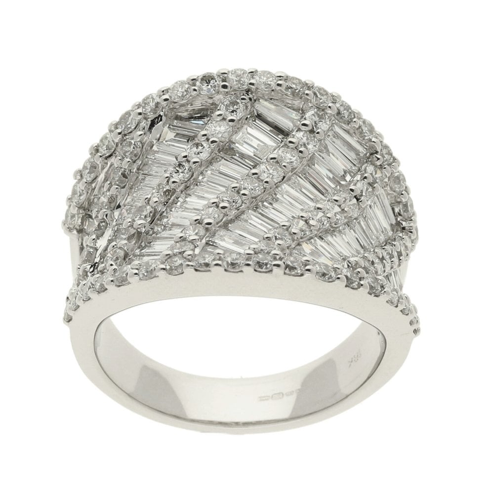 18ct White Gold Saddle Diamond Cluster Ring - 2.85ct