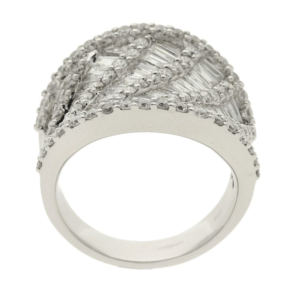 18ct White Gold Saddle Diamond Cluster Ring - 2.85ct