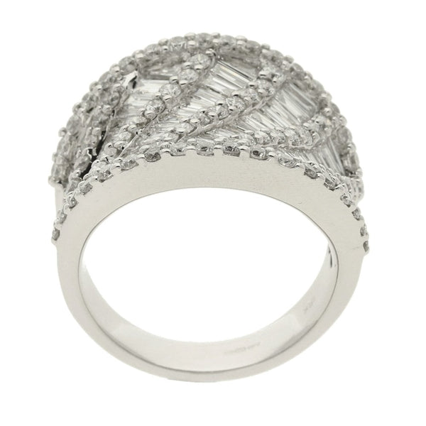 18ct White Gold Saddle Diamond Cluster Ring - 2.85ct
