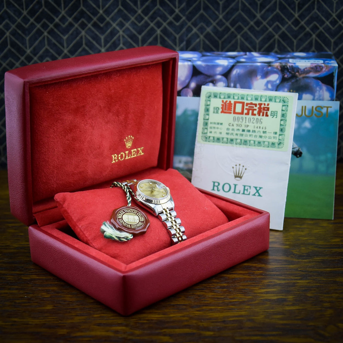 Datejust 69173 - Champagne Diamond Dial - 1990