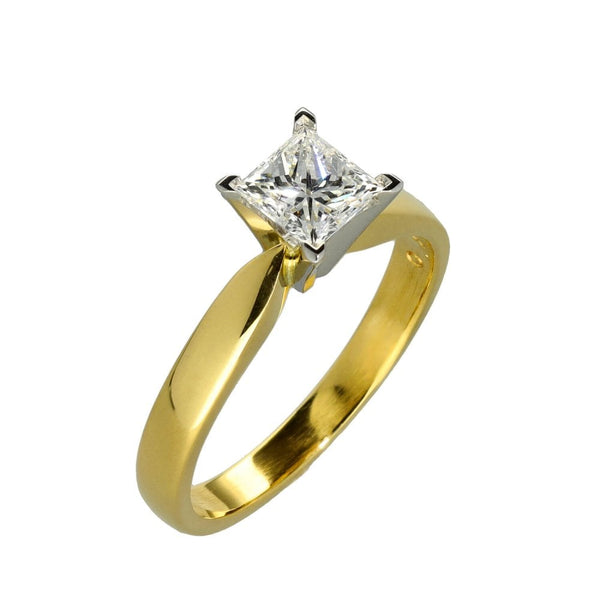 Ladies 18ct Yellow Gold Princess Cut Diamond Solitaire Ring