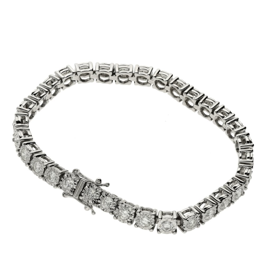 18ct White Gold Diamond Tennis Bracelet - 7" - 5.00ct