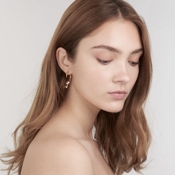 Hooked Pearl Large Earrings - Yellow Gold Vermeil