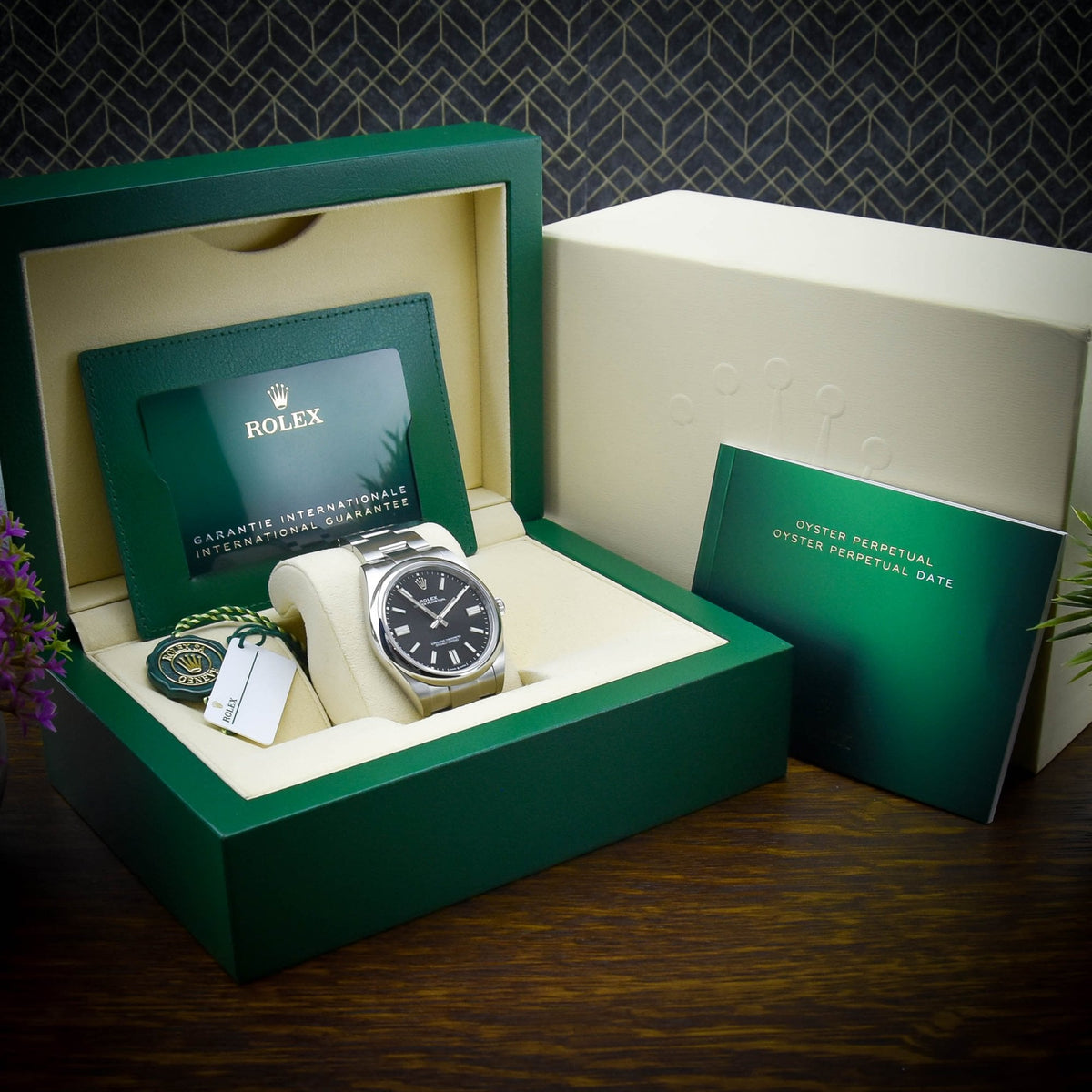 Oyster Perpetual 124300 - Black Dial - 41mm - 2022