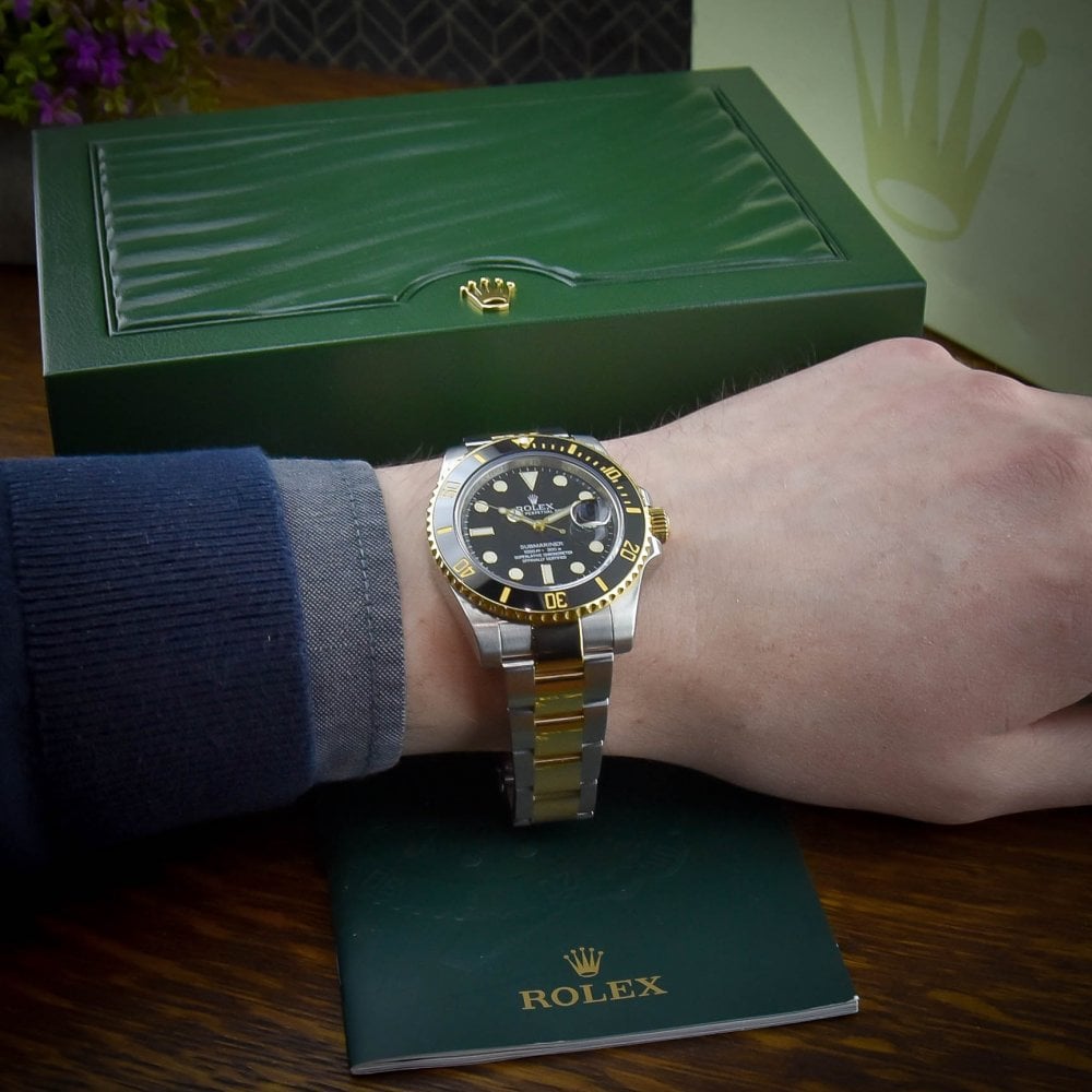 Submariner 116613LN - Gents Watch - Black Dial - 2010