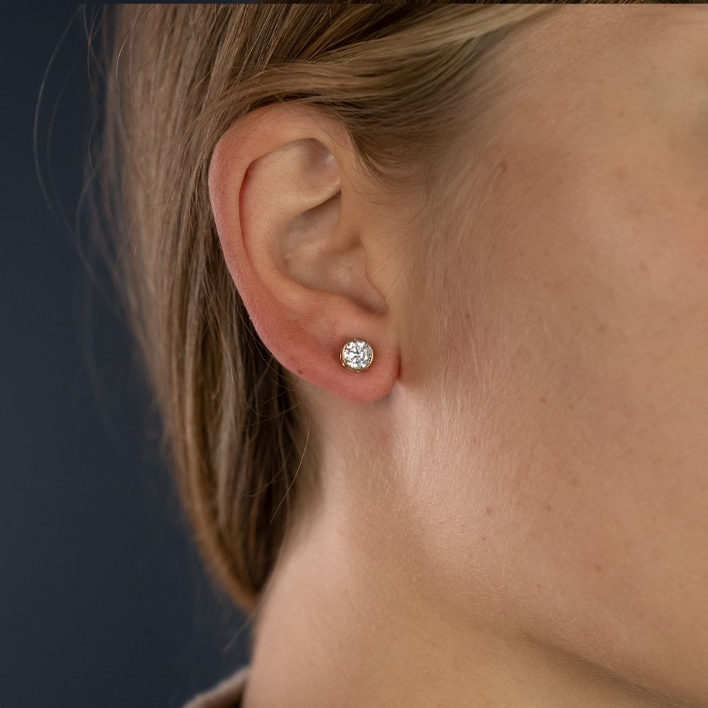 9ct Yellow Gold Round Cubic Zirconia Stud Earrings - 1.3g