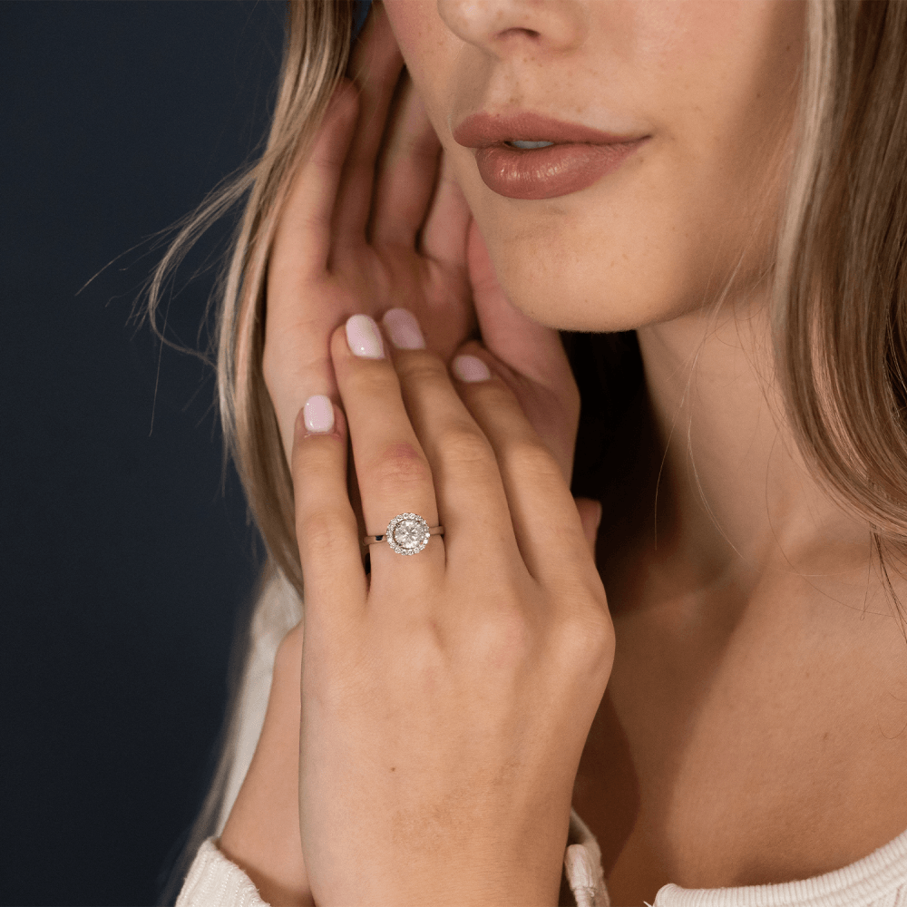 18ct White Gold Diamond Halo Ring - Size N - 1.45ct