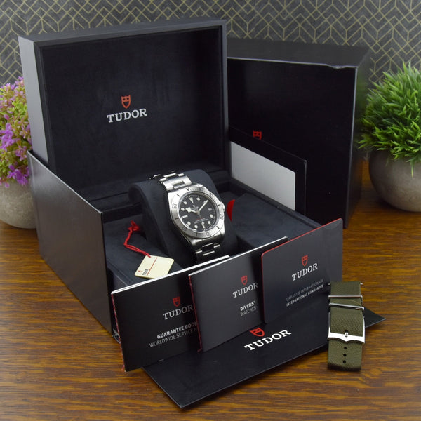 Black Bay - Gents Watch - 79730 - Black Dial - 2021