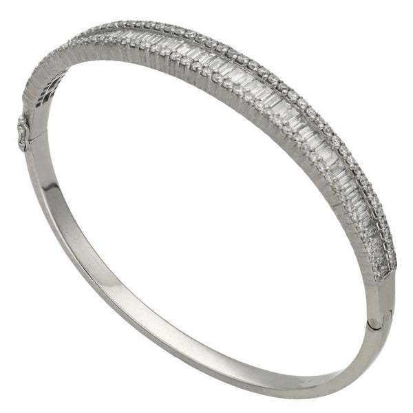 Ladies 18ct White Gold Diamond Bangle - 3.96ct
