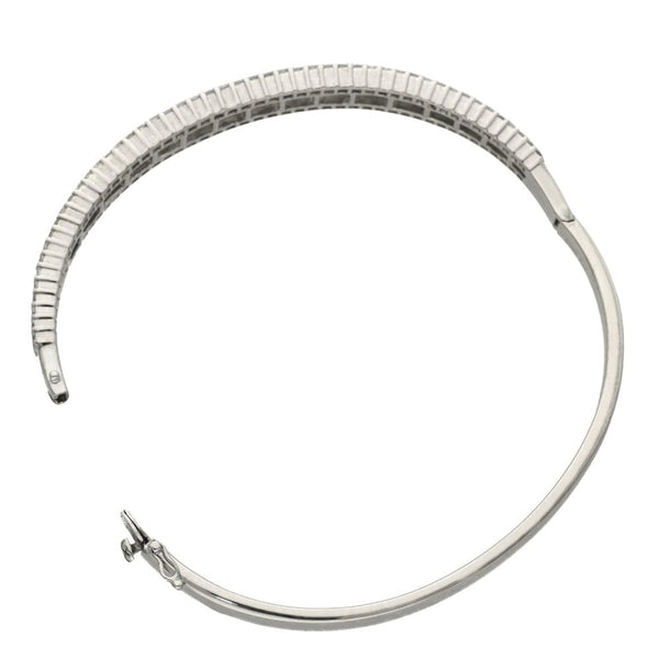 Ladies 18ct White Gold Diamond Bangle - 3.96ct