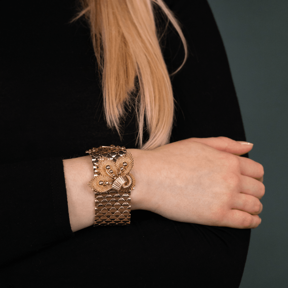 9ct Yellow Gold Large Floral Bracelet - 97.5g