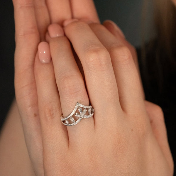 Ladies 18ct White Gold 0.60ct Diamond Tiara Ring - VS1/2 - G/H