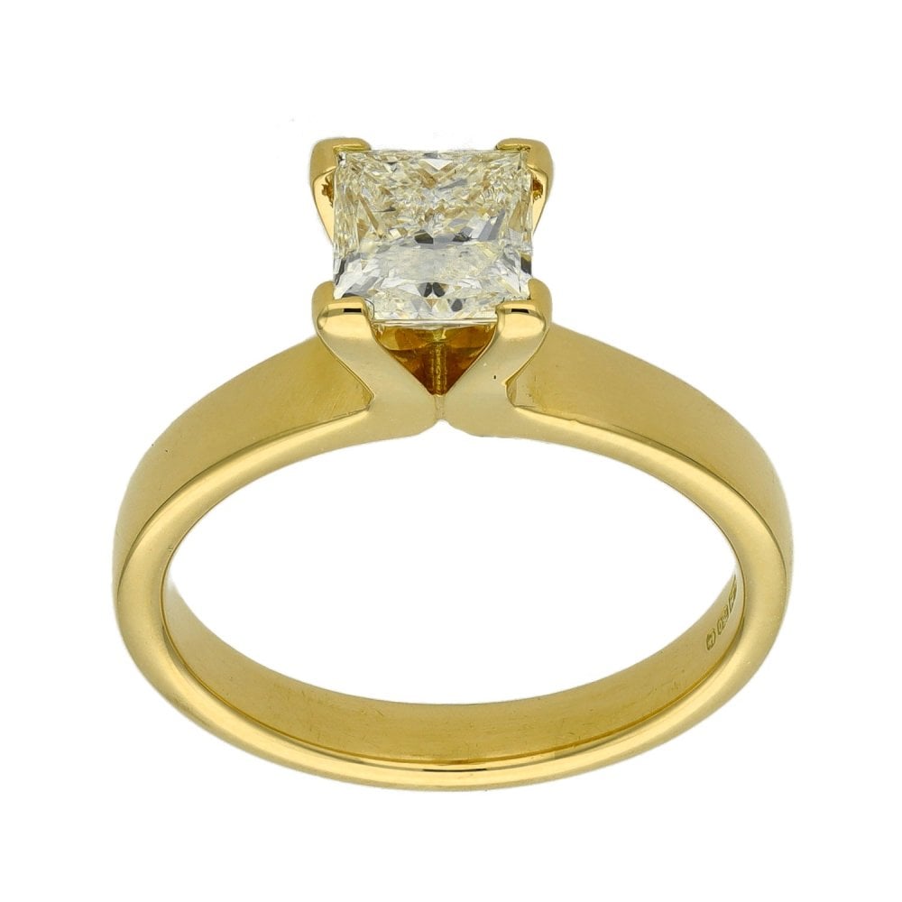 Ladies 18ct Yellow Gold Princess Cut Diamond Engagement Ring