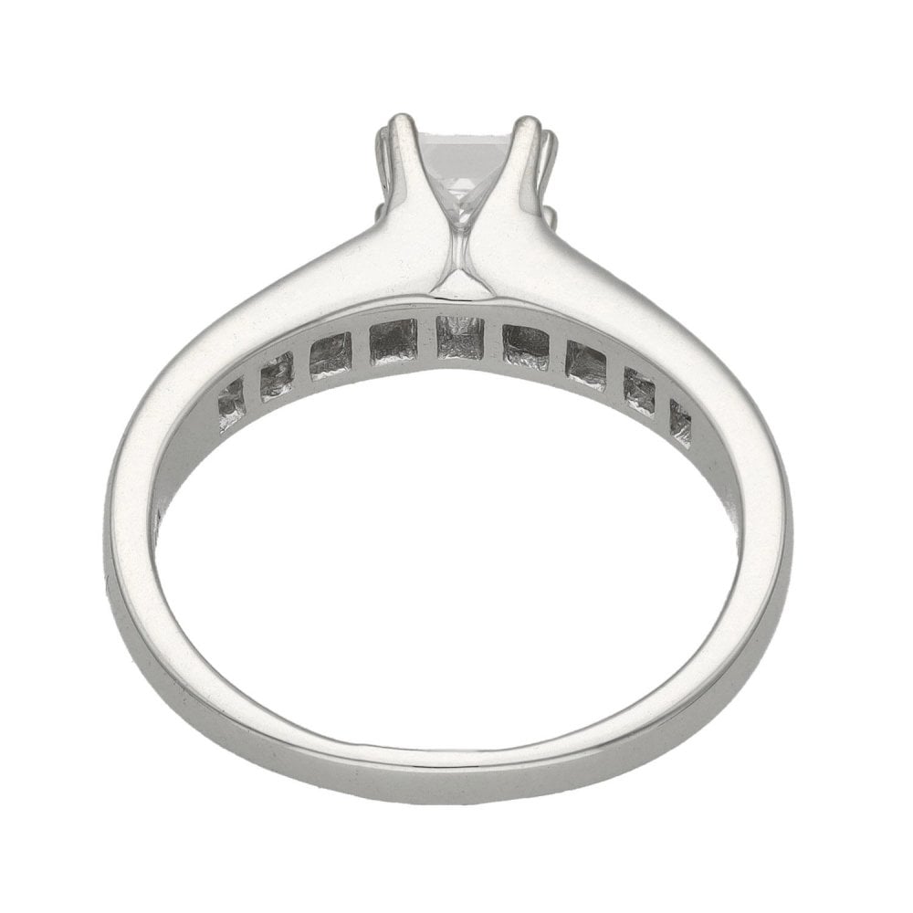 Ladies 18ct White Gold Princess Cut Diamond Engagement Ring
