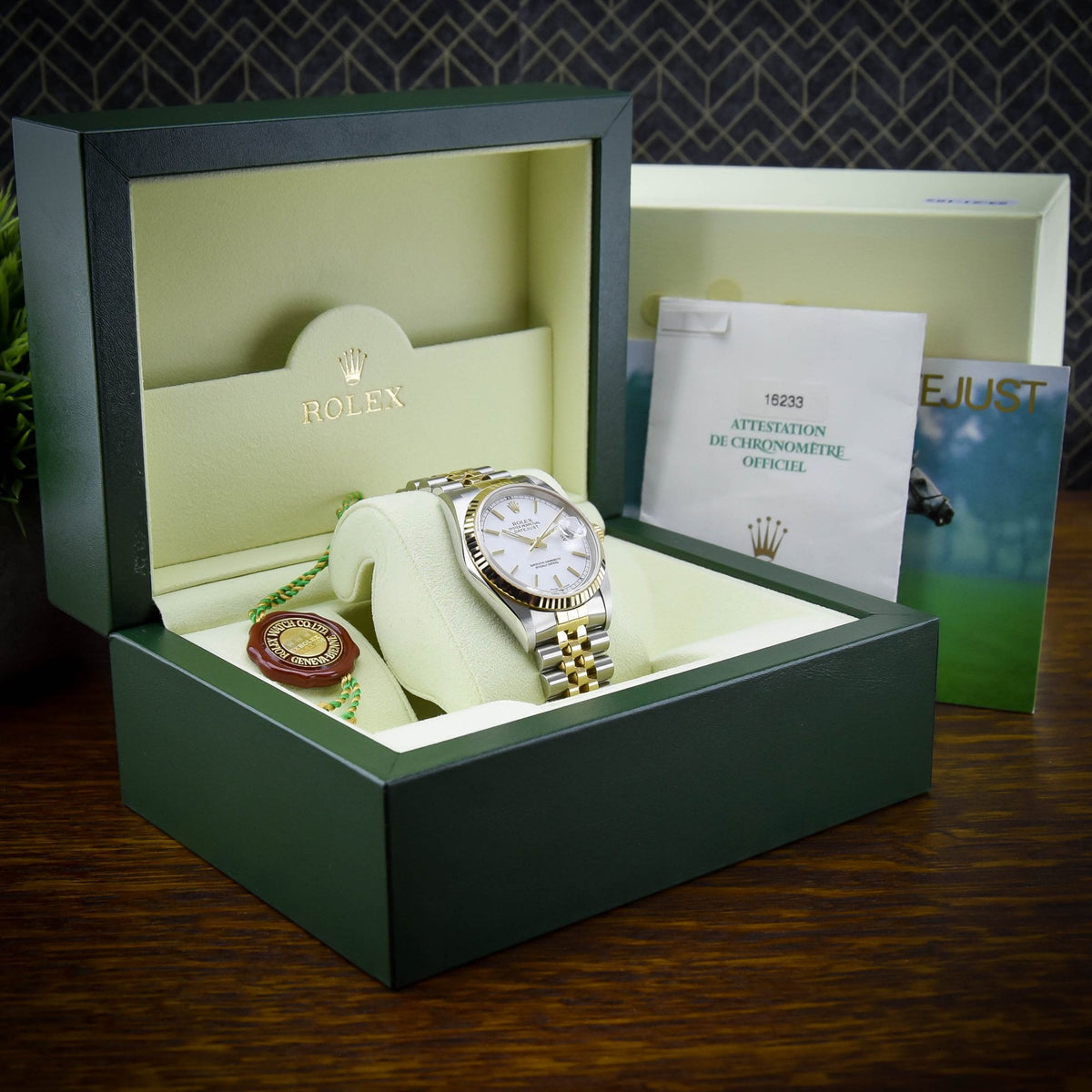 Datejust 36 16233 - White Dial - 2001