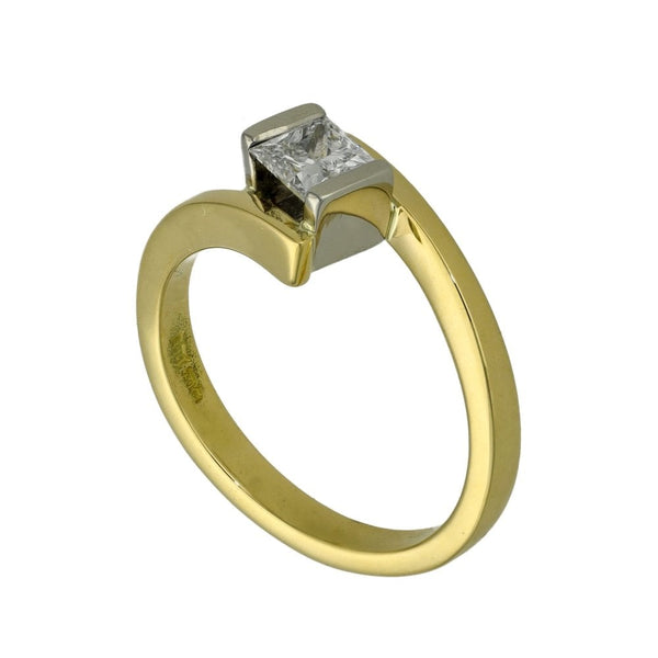 Ladies 18ct Yellow Gold Princess Cut Diamond Engagement Ring
