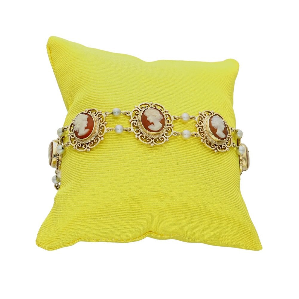 Ladies 9ct Yellow Gold Cameo Bracelet - 26.2g