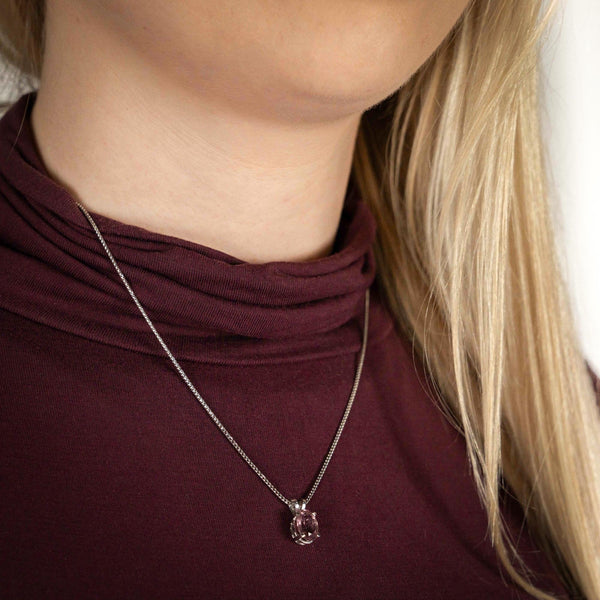 Ladies 18ct White Gold Oval Pink Tourmaline Pendant & Chain