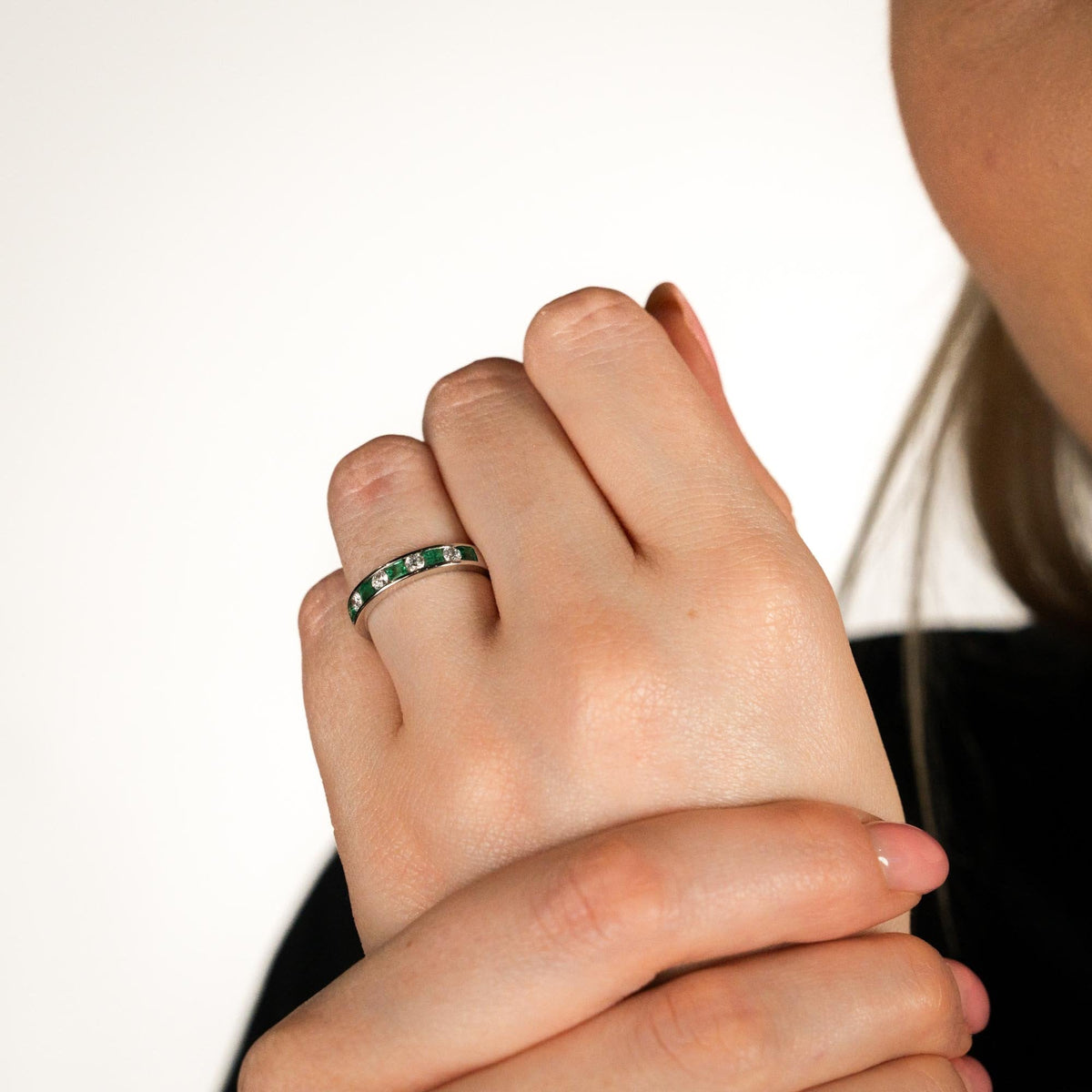 9ct White Gold Diamond & Emerald Eternity Ring - Size L - 0.26ct
