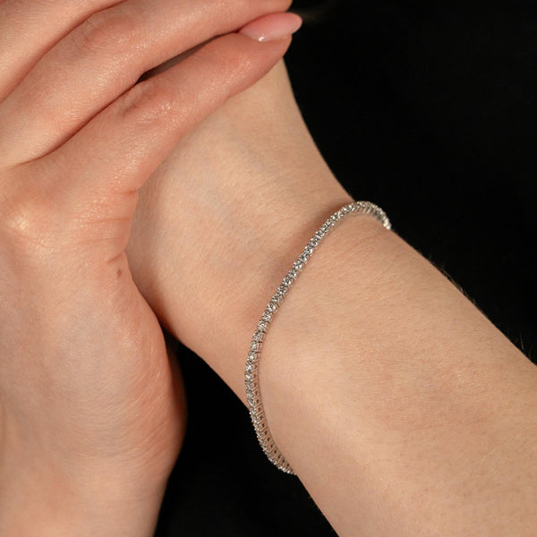 Ladies 18ct White Gold Diamond Tennis Bracelet - 2.10ct - 7"