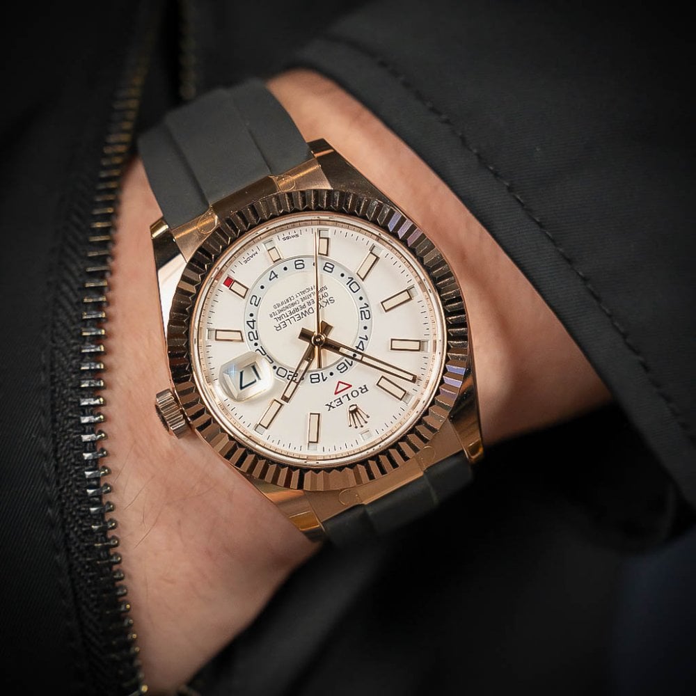 Sky-Dweller 326235 - Oysterflex Strap - White Dial - 2021