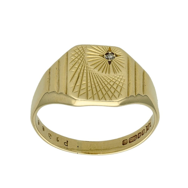 9ct Yellow Gold Engraved Signet Ring - 4.6g - Size S