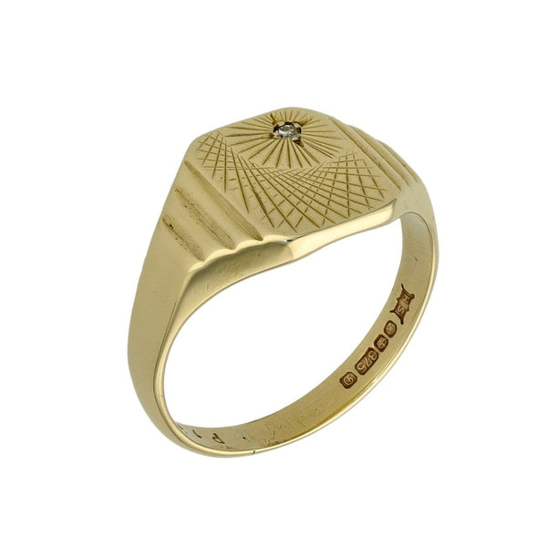 9ct Yellow Gold Engraved Signet Ring - 4.6g - Size S