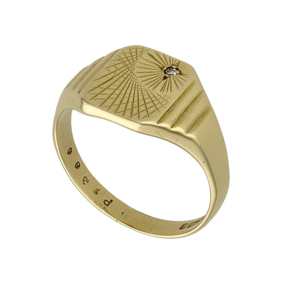 9ct Yellow Gold Engraved Signet Ring - 4.6g - Size S