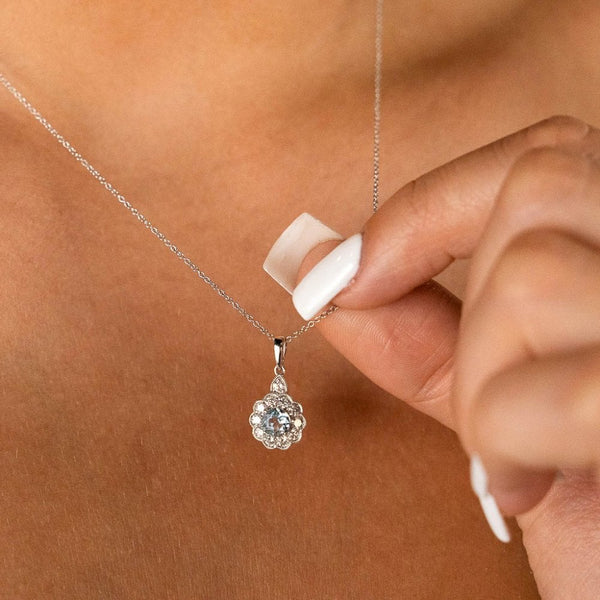 18ct White Gold Diamond & Aquamarine Pendant & Chain - 18"