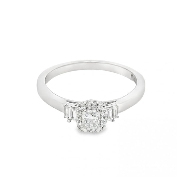 Ladies 18ct White Gold Diamond Cluster Ring - 0.40ct