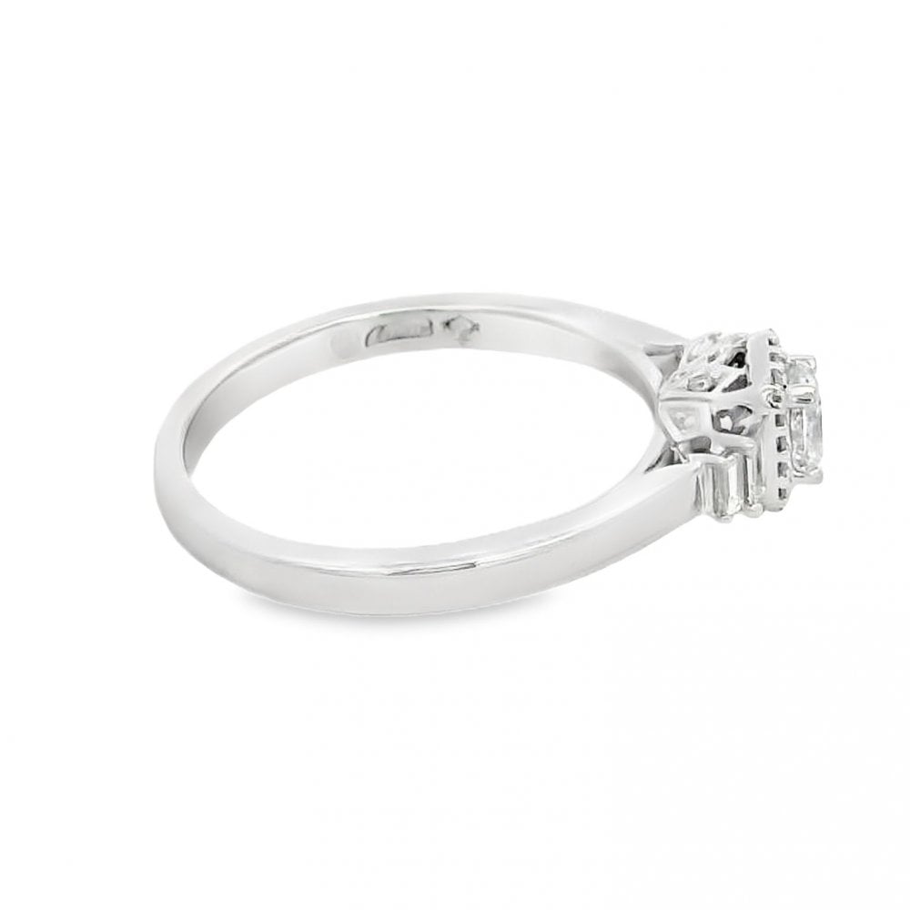 Ladies 18ct White Gold Diamond Cluster Ring - 0.40ct