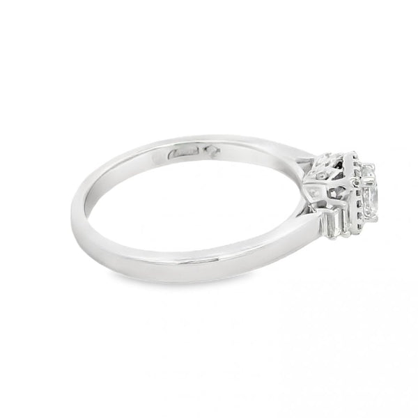 Ladies 18ct White Gold Diamond Cluster Ring - 0.40ct