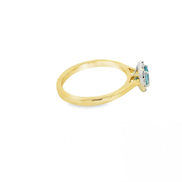 18ct Yellow Gold Aquamarine & Diamond Cluster Ring - 0.14ct