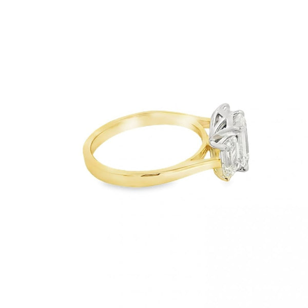 18ct Yellow Gold Diamond Trilogy Ring - Size M - 2.90ct