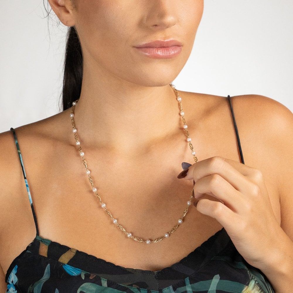 9ct Yellow Gold 24" Pearl Necklace - 12.5g