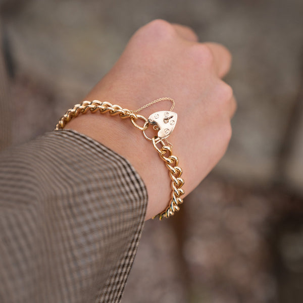 9ct Yellow Gold Curb Bracelet - 8" - 26.6g