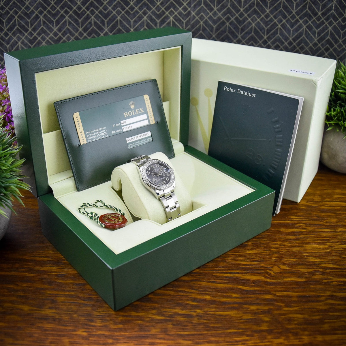 Datejust 178384 - Midsize Watch - Floral Dial Bezel - 2011