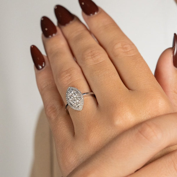 18ct White Gold Diamond Cluster Ring - Size N - 1.00ct