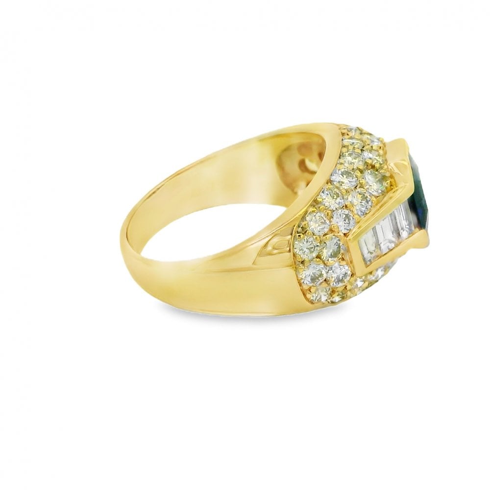 18ct Yellow Gold Sapphire & Diamond Dress Ring - Size T - 2.46ct