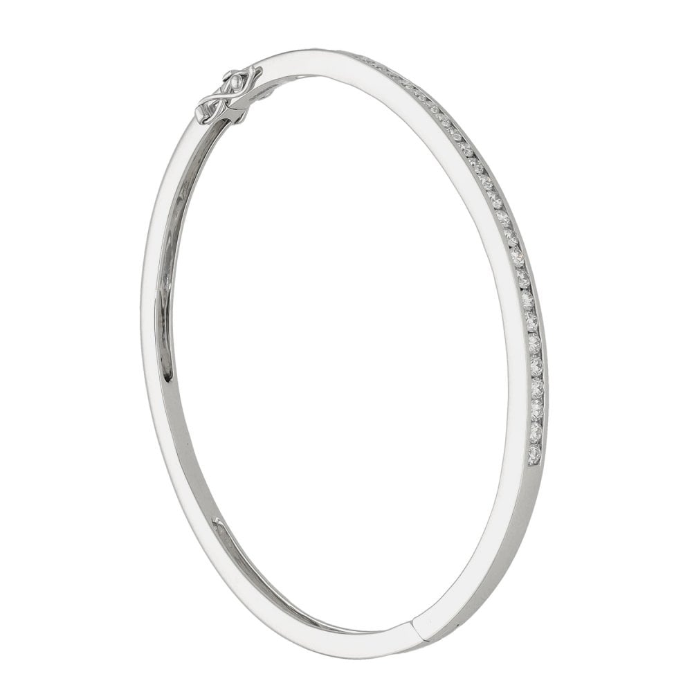 9ct White Gold Diamond Set Bangle - 18.5cm - 18.80g