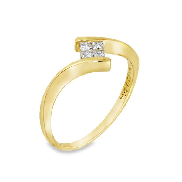 18ct Yellow Gold Diamond Twist Ring - Size O - 0.15ct