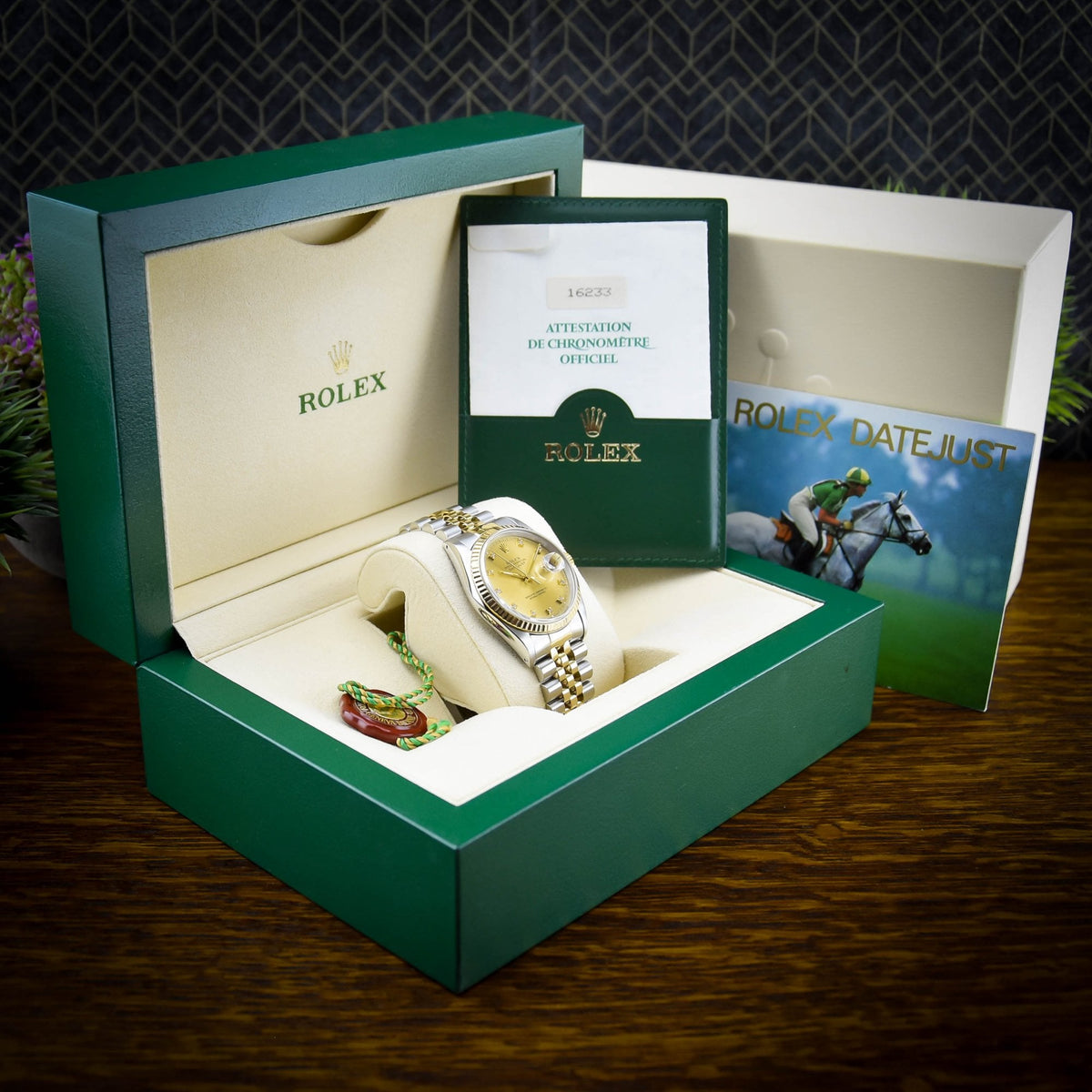 Datejust 36 16233 - Champagne Dial - 1993