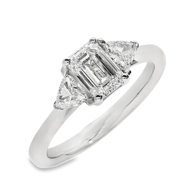 Ladies Platinum Emerald & Trilliant Cut Diamond Ring - 1.41ct