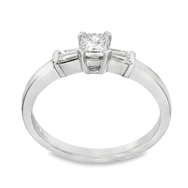 18ct White Gold Diamond Trilogy Ring - Size M½ - 0.50ct