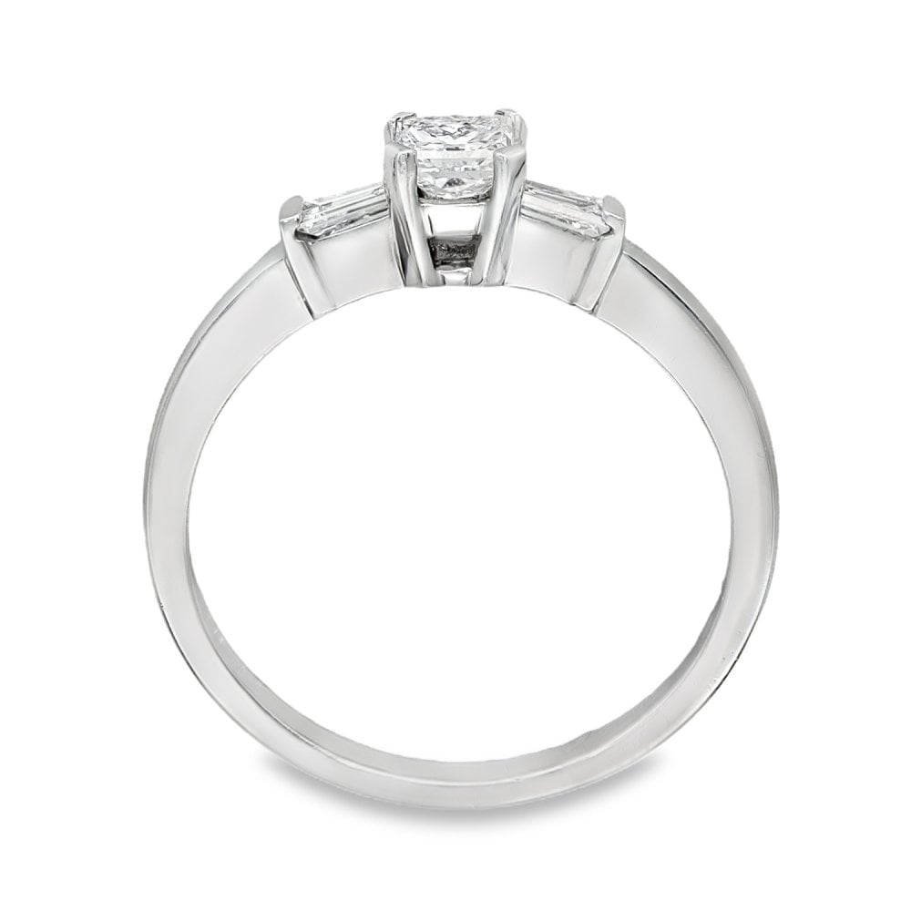 18ct White Gold Diamond Trilogy Ring - Size M½ - 0.50ct