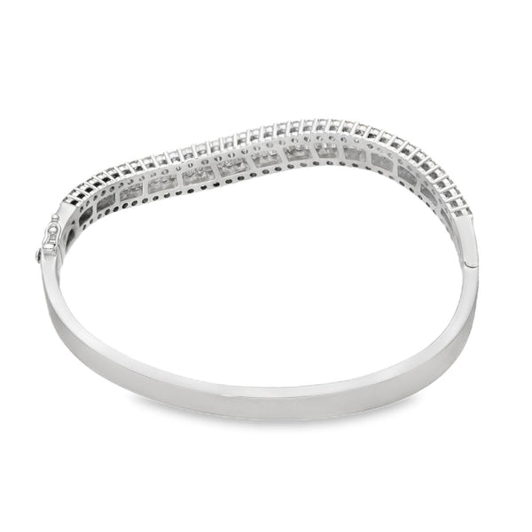 18ct White Gold Diamond Wave Bangle - 17.5cm - 4.68ct