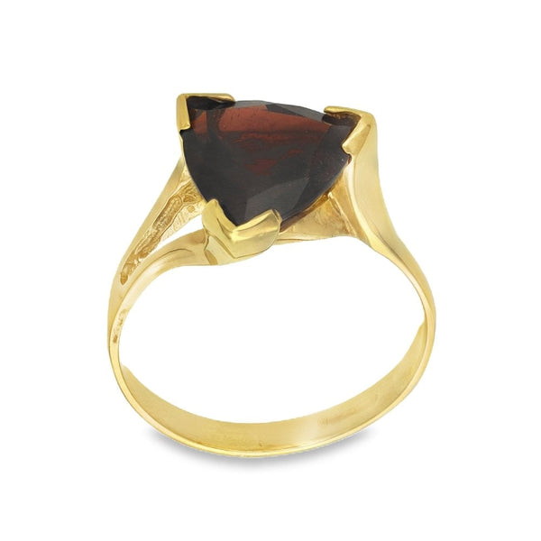 9ct Yellow Gold Trillion-Cut Garnet Ring - Size O½ - 11mm